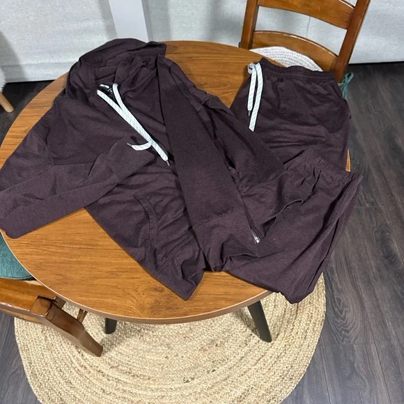 Kirkland Maroon Zip Hoodie and Matching Pants - Picture 4 of 6